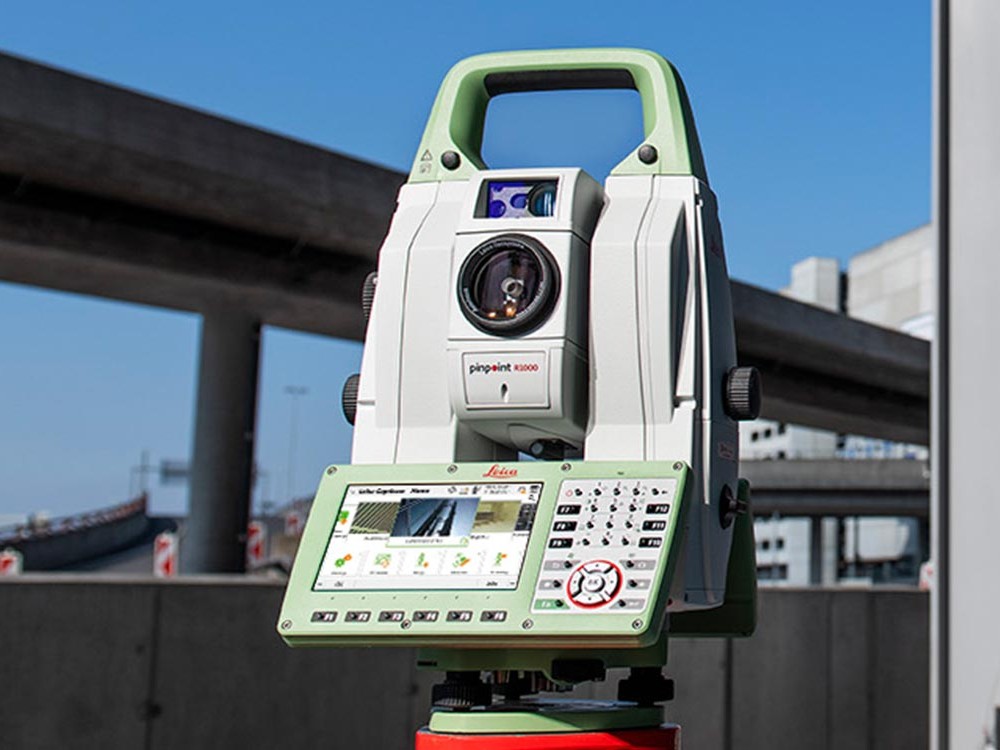 Leica Nova TS60 I 0.5" R1000 robotic total station (2022) with CS20 LTE controller, Blue Certificate