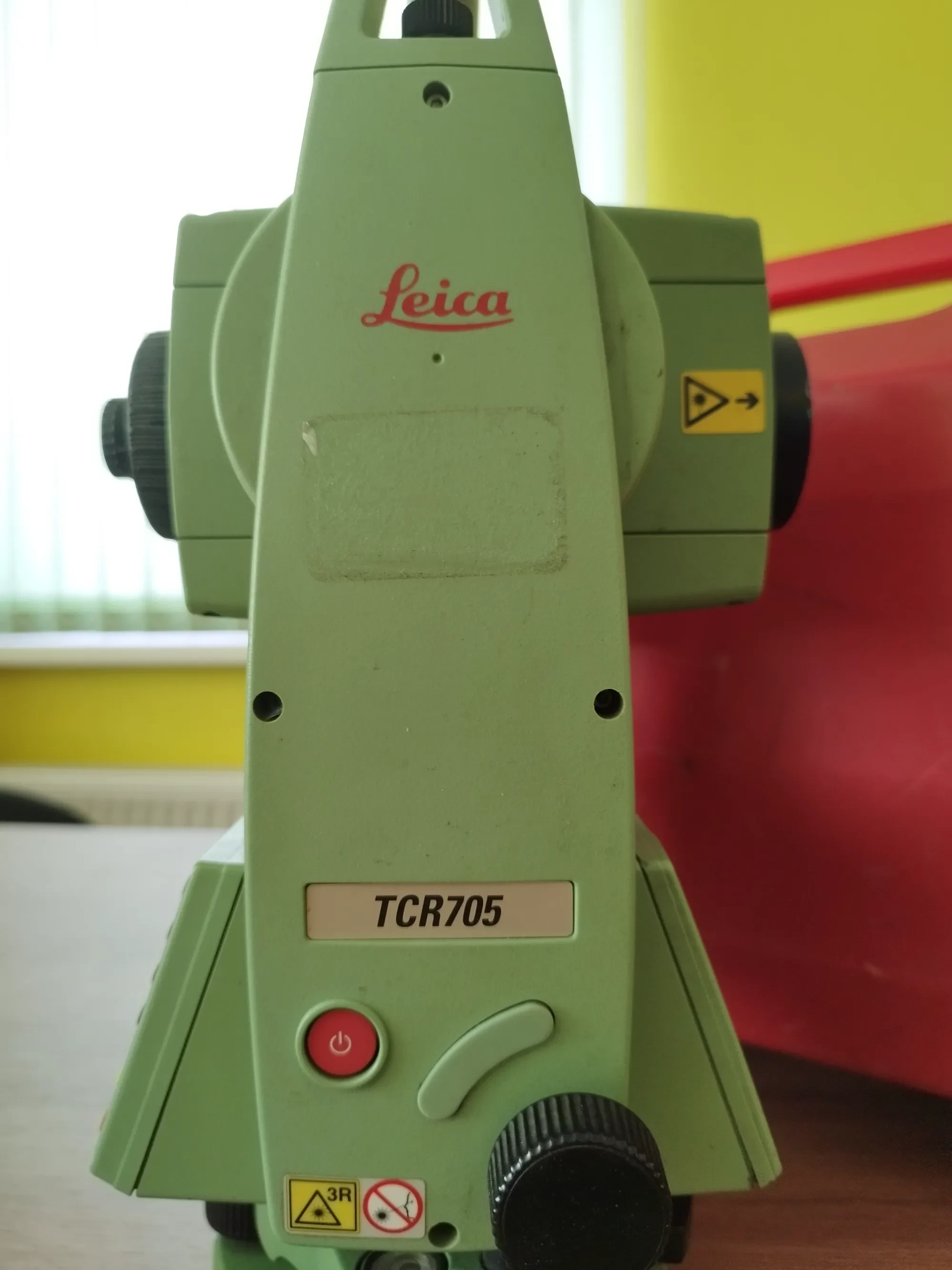 Leica TCR705 Total Station