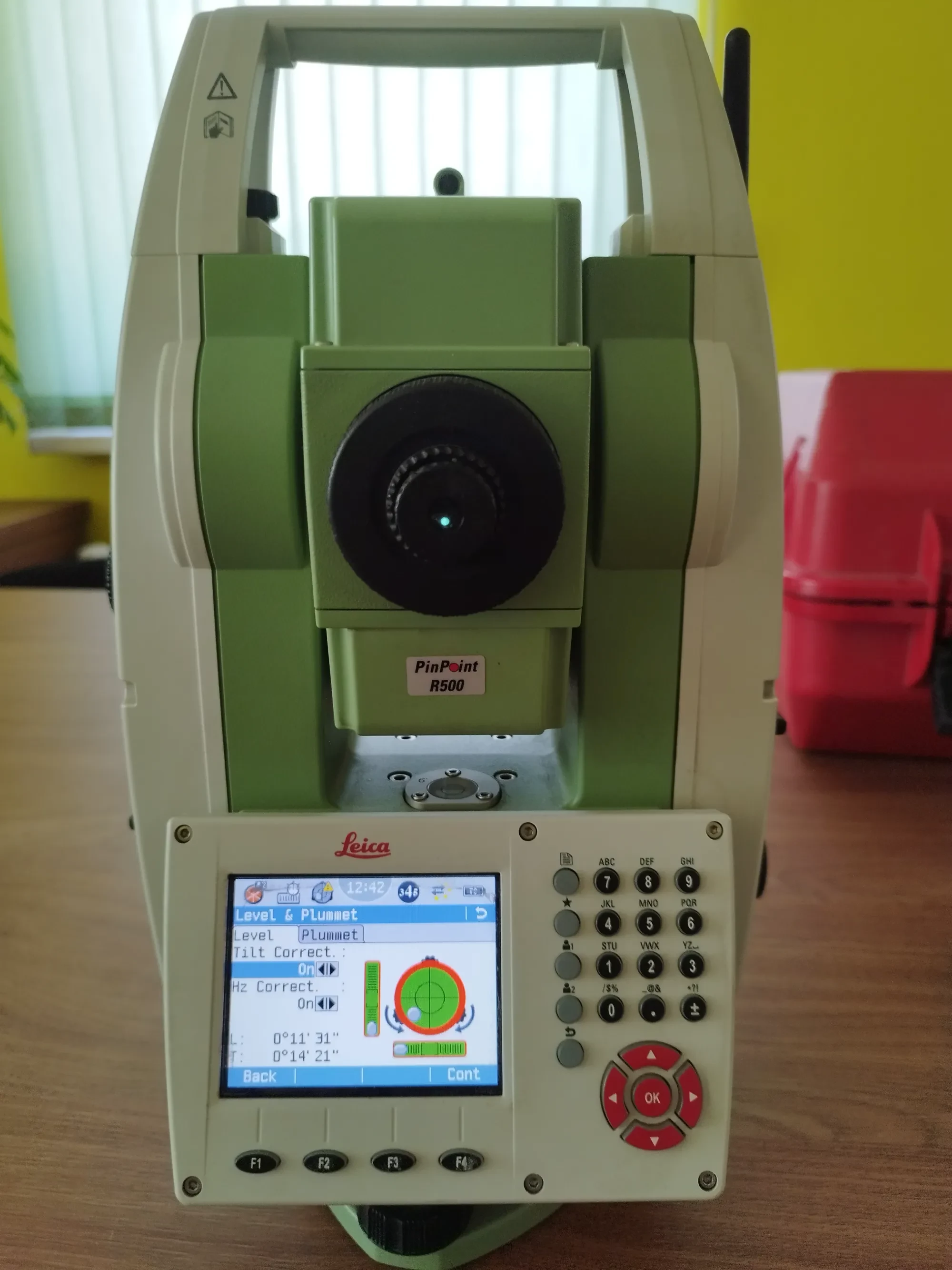 Leica TS09PLUS 5'' R500