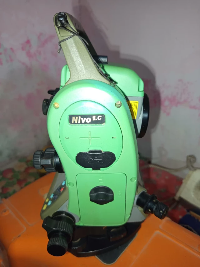 Nikon Nivo 1.C
