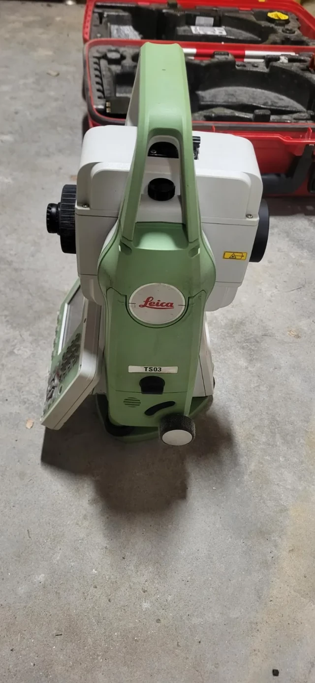 Leica TS03 3" R500 Total Station